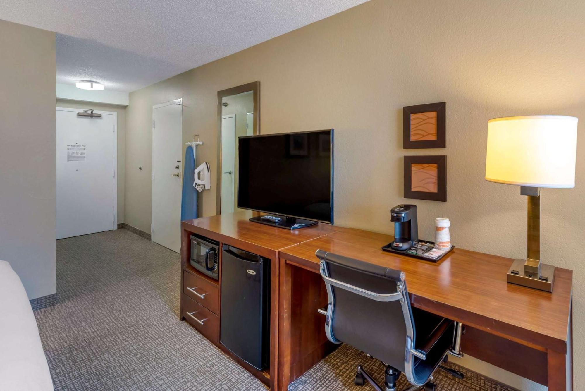 Comfort Inn Elizabeth City Near University Exteriör bild